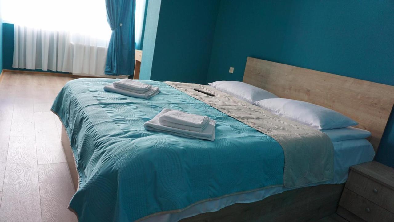 Kazbegi Apartment Esterno foto